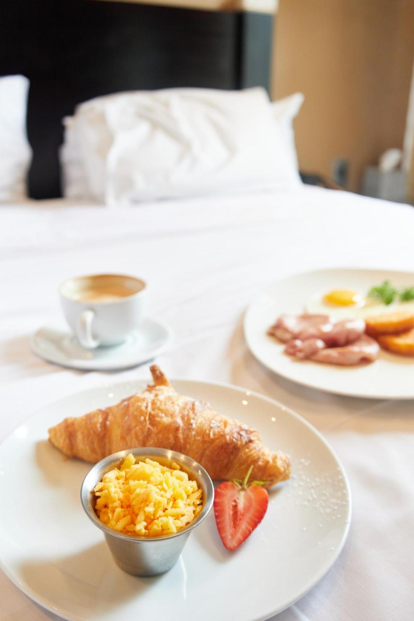 Royal Elephant Hotel & Conference Centre 켄투리온 외부 사진