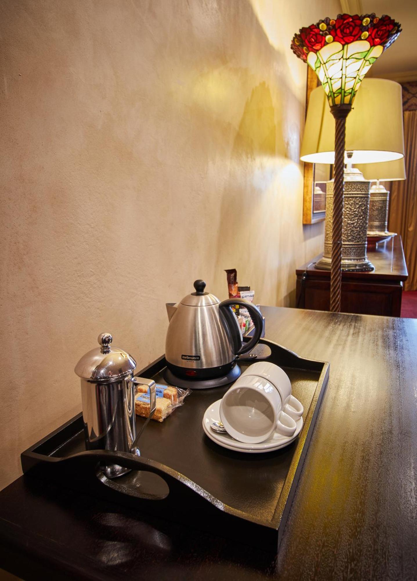 Royal Elephant Hotel & Conference Centre 켄투리온 외부 사진