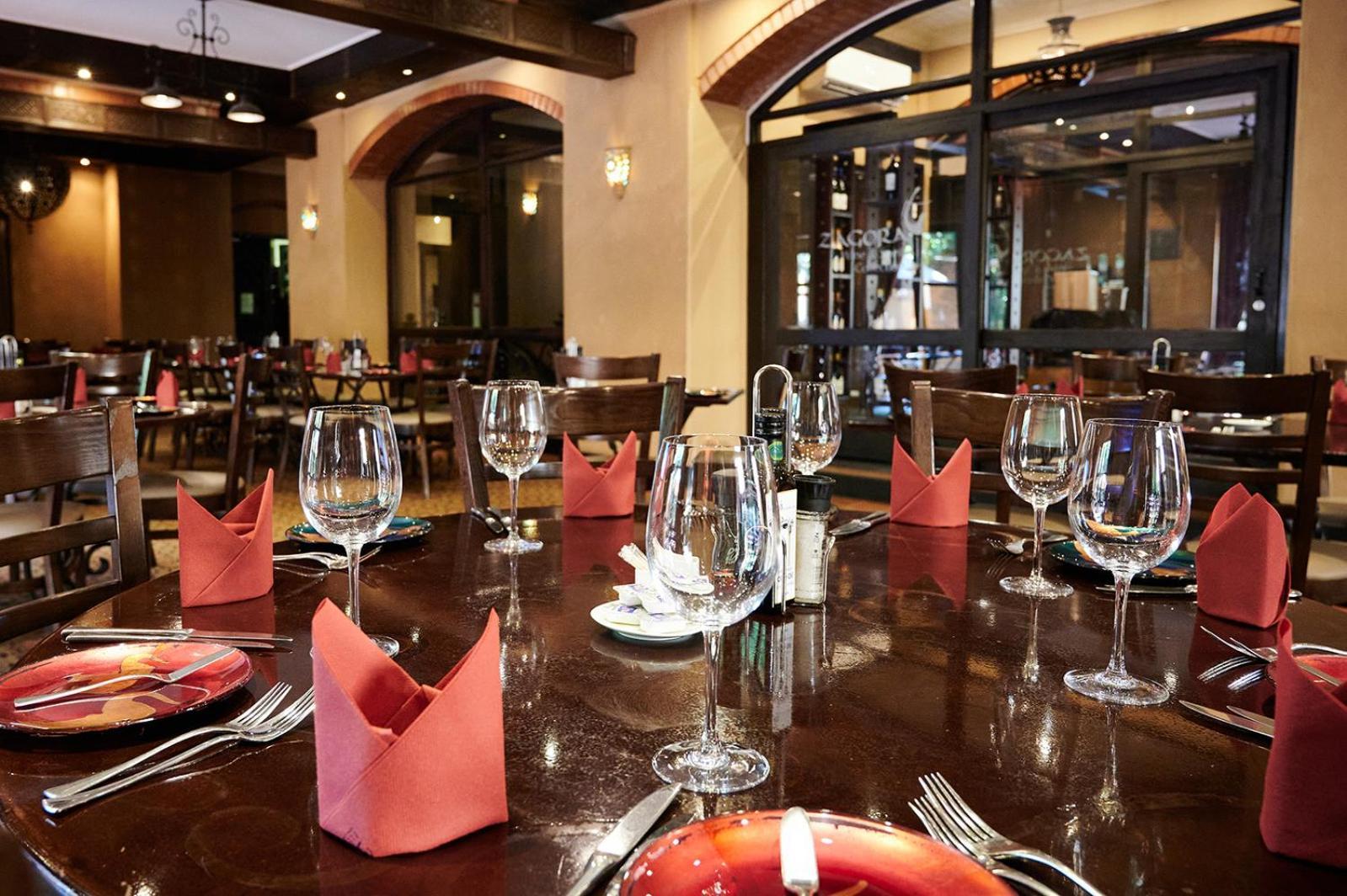 Royal Elephant Hotel & Conference Centre 켄투리온 외부 사진